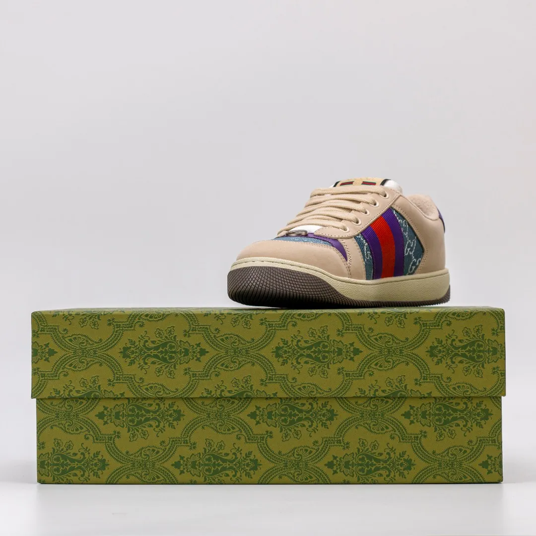 Factory price 580 [Higher version] GUCCI casual sports distressed small dirty shoes, polished cowhide fabric, hand-made distressed effect!  Original terry cloth, delicate, soft, comfortable and breathable. Privately molded steel-stamped two-color original TPU outsole (lower layer is wider, upper layer is narrower) to differentiate the wrong version of the outsole in the market. Fabric, material, outsole, detail comparison SIZE: 34-41, 38-45 regular size (women's 34, 41, men's 38, 45 customized, non-returnable and non-exchangeable) (women's colors and men's models need to be customized)